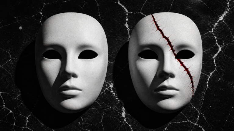 Duas máscaras idênticas com uma rachadura vermelha representando diferenciação de identidade visual entre marcas concorrentes — Rebellum Studio
