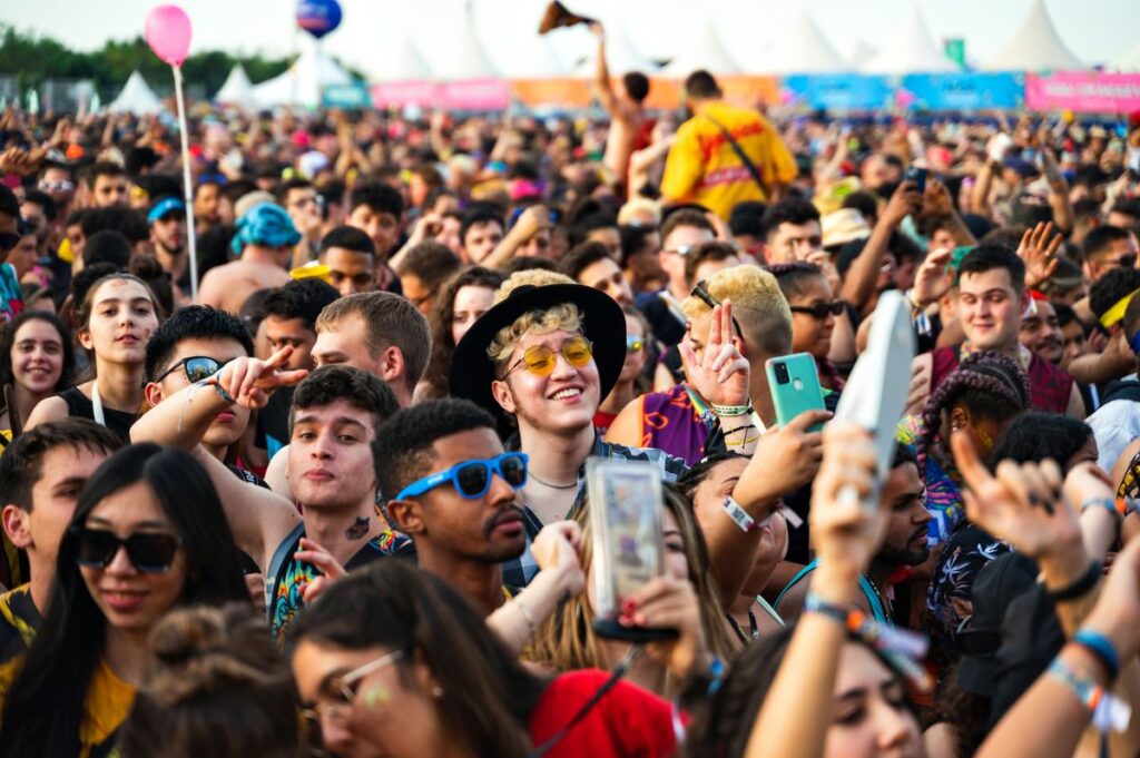 90 marcas disputaram atenção no Rock in Rio: a lição para o seu negócio