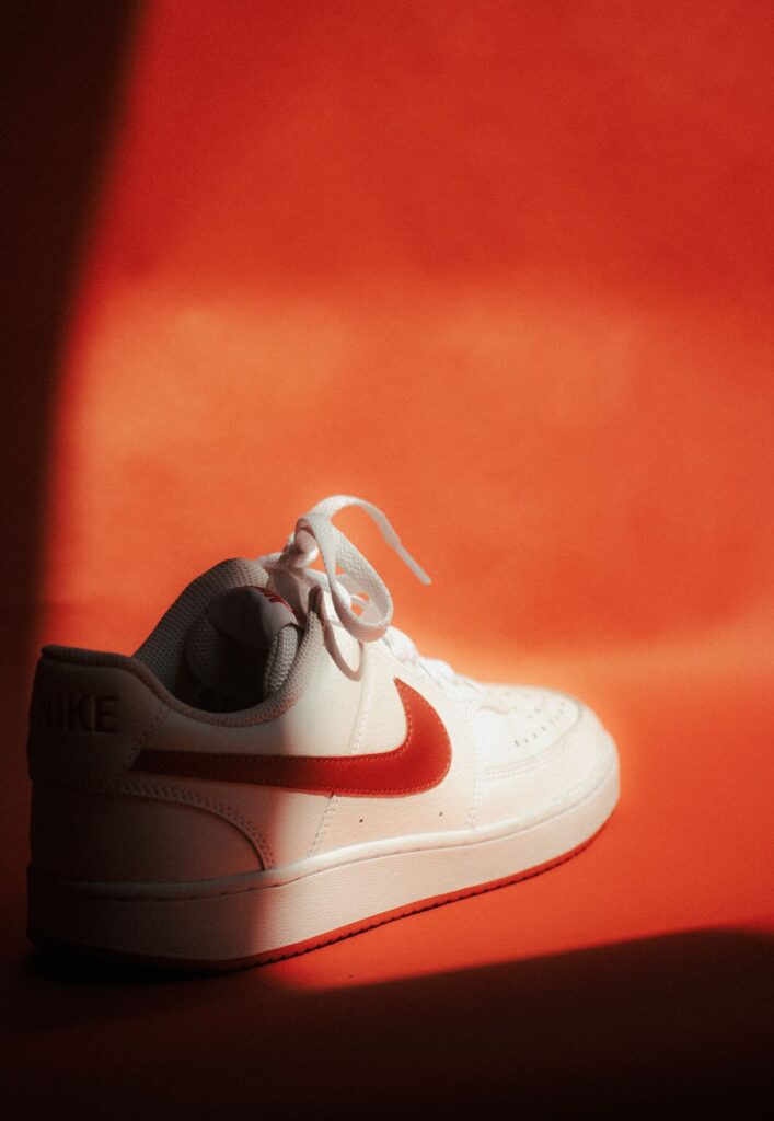 Celine e Reebok se Uniram. Veja o que Isso Ensina Sobre Parceria de Marca